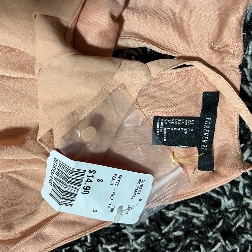 Mini dress - Picture 2 of 3